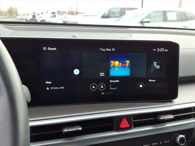 Used 2025 Kia Sorento SX image 11