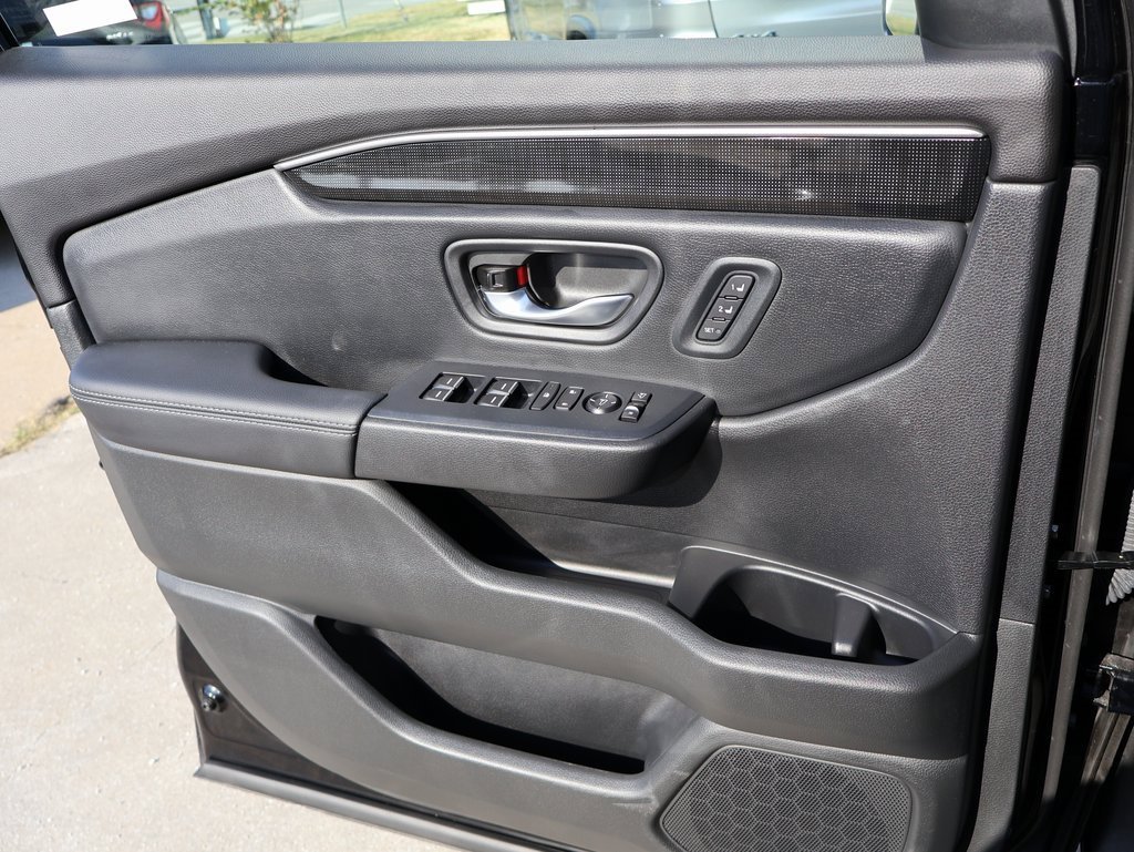Certified 2024 Honda Pilot Elite image 31