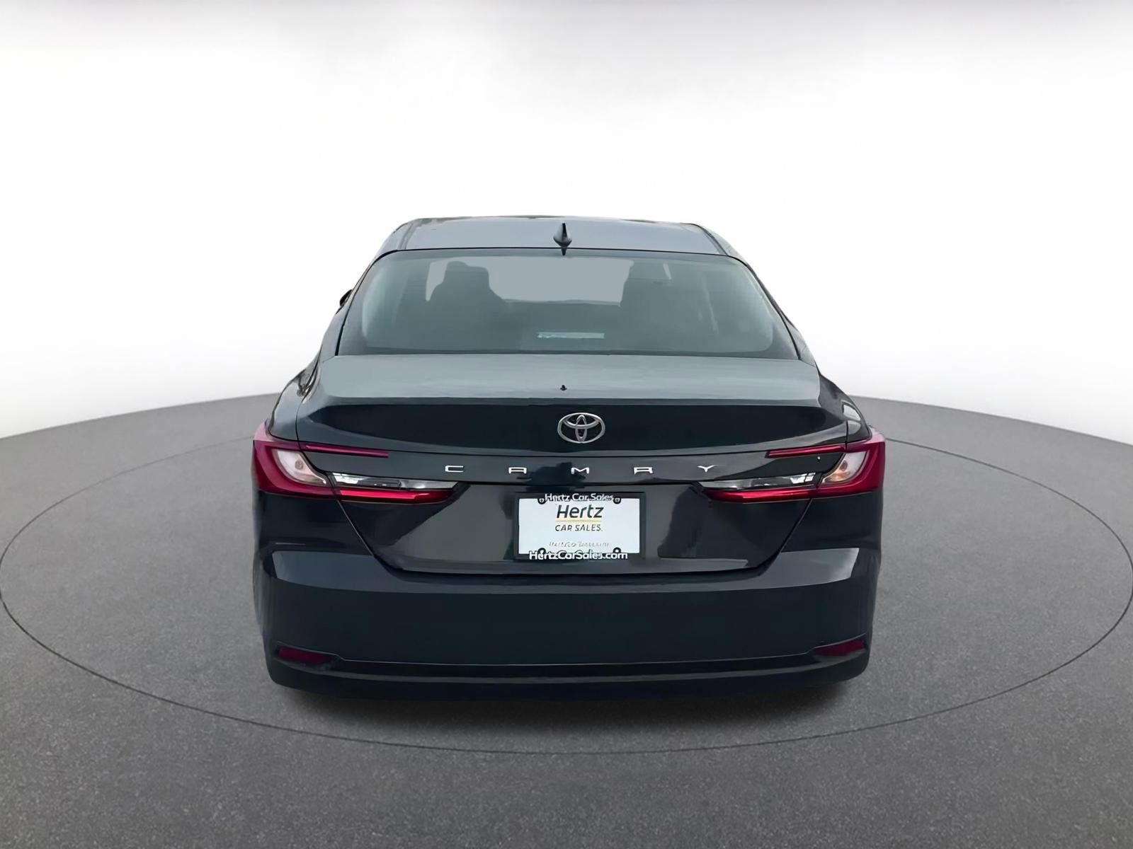 Used 2025 Toyota Camry LE image 11