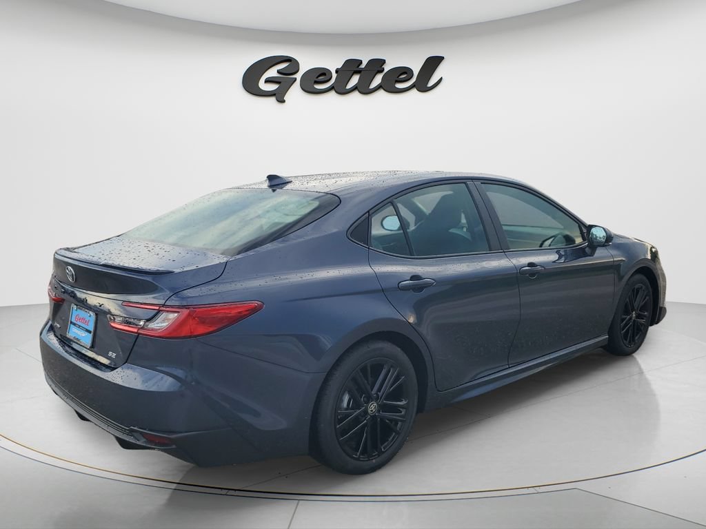 Used 2026 Toyota Camry SE FWD image 5