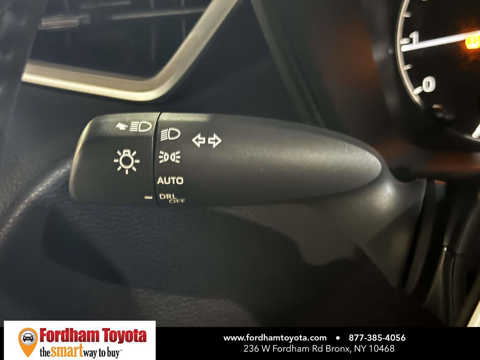 Used 2023 Toyota Corolla SE FWD image 21
