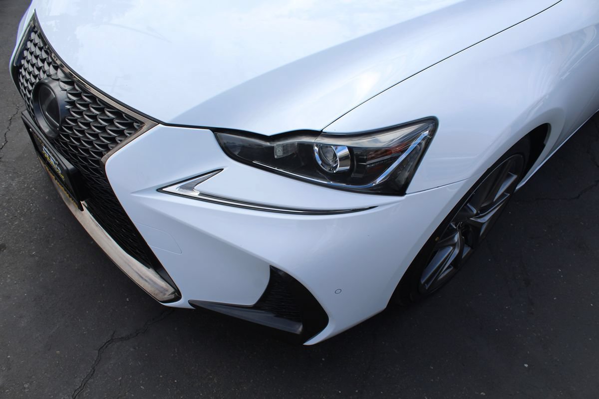 Used 2019 Lexus IS 300 F Sport w/ F Sport Package RWD image 10