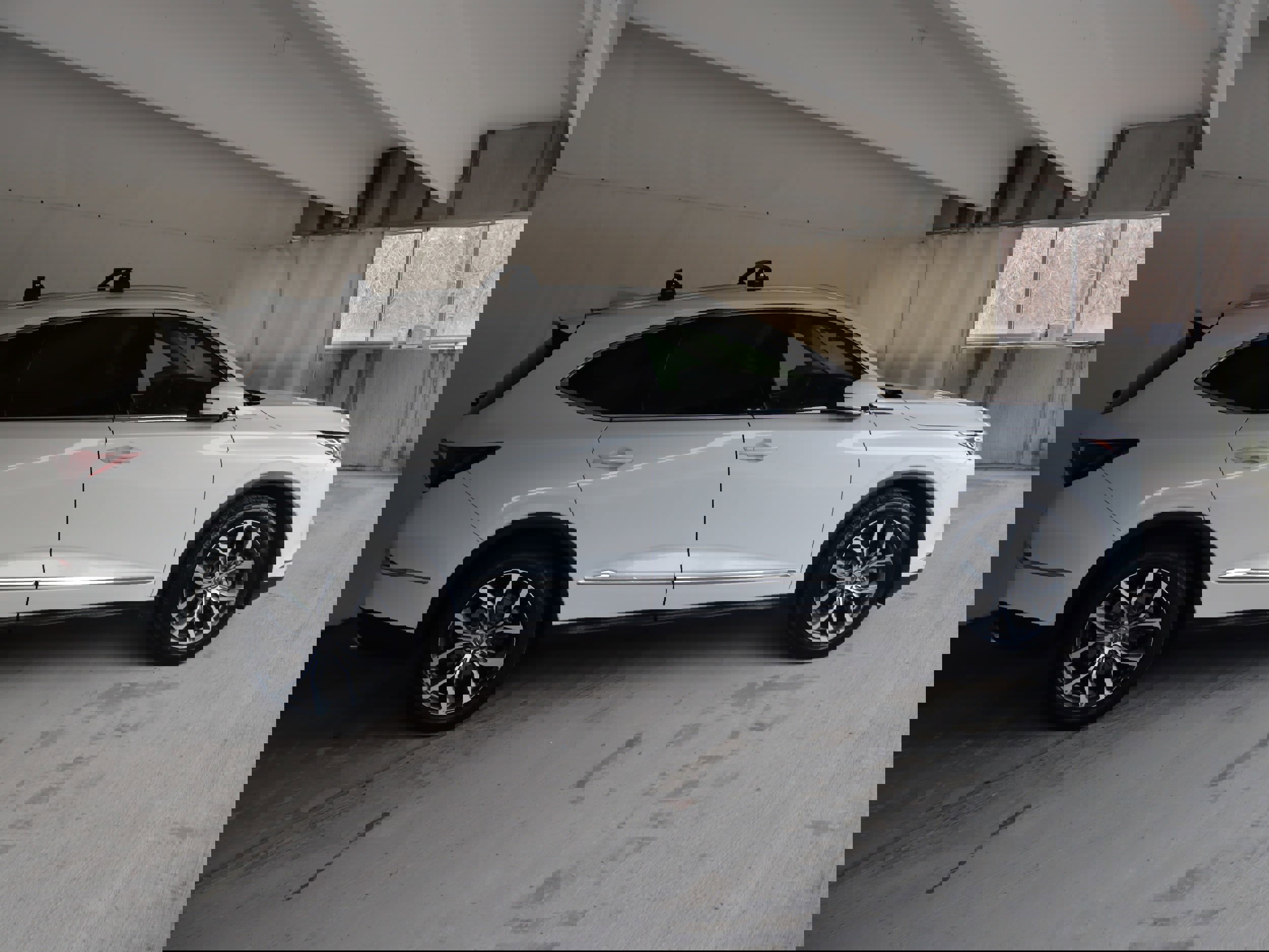 Used 2023 Acura MDX SH-AWD w/ Technology Package image 6