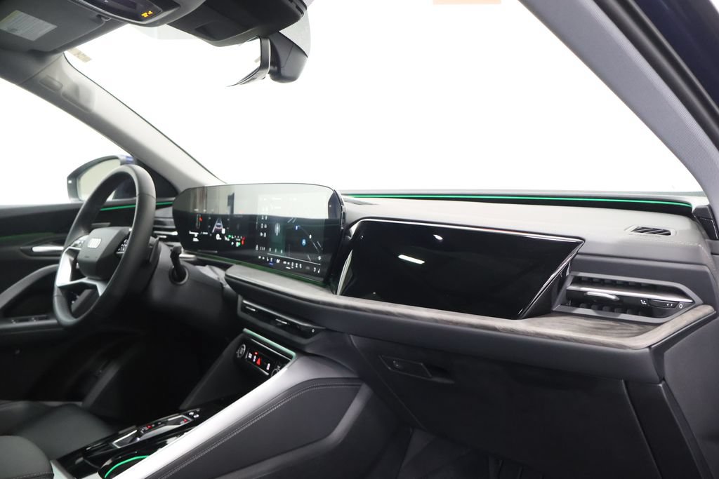 Certified 2025 Audi Q5 Premium Plus w/ Premium Plus AWD/4WD image 23