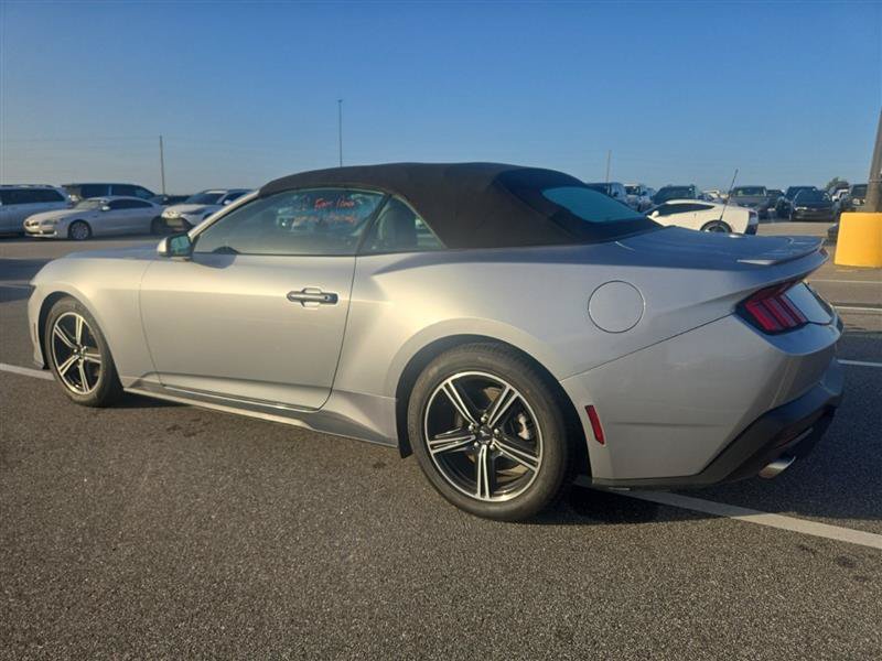 Used 2025 Ford Mustang Premium RWD image 7