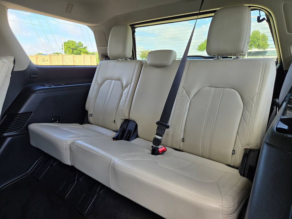 Used 2021 Ford Expedition Platinum RWD image 16