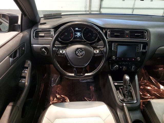 Used 2016 Volkswagen Jetta Sport FWD image 16