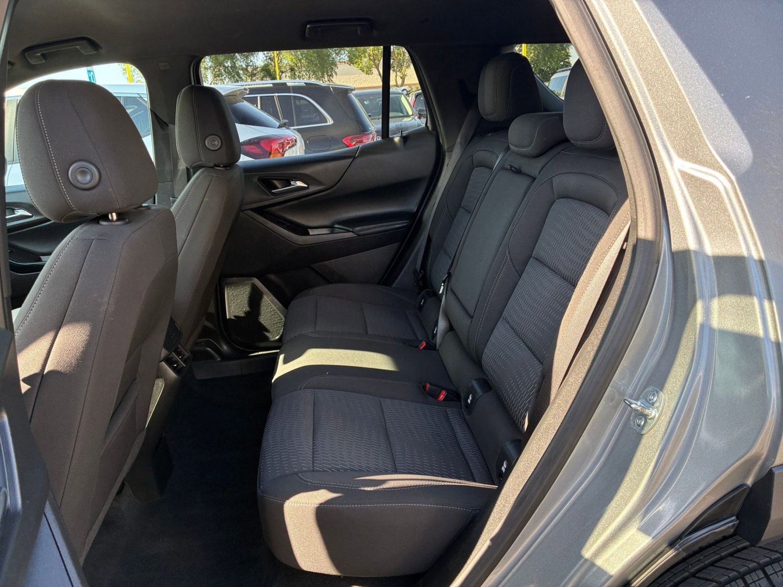 Used 2025 Chevrolet Equinox LT FWD image 24