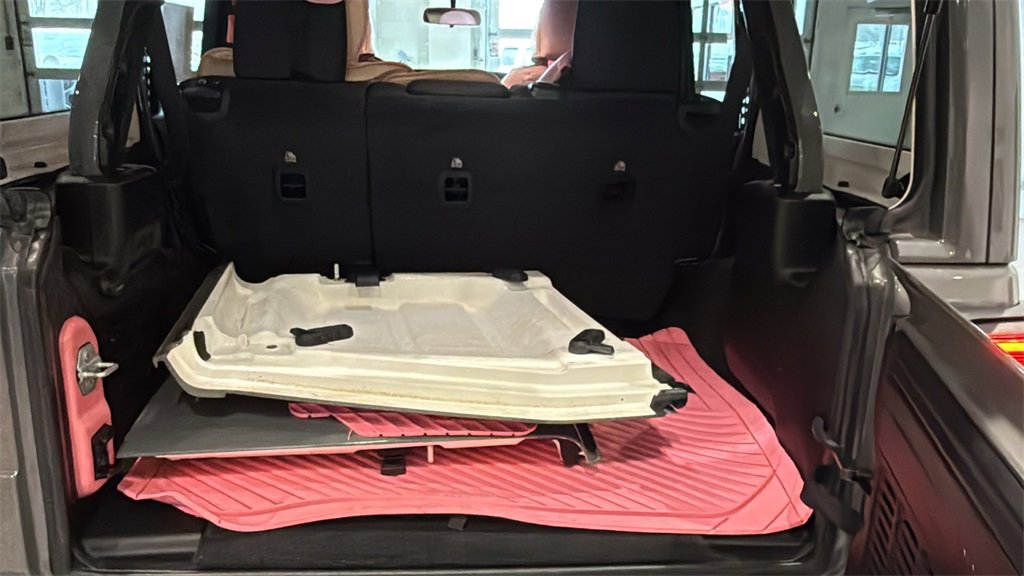 Used 2022 Jeep Wrangler Unlimited Sport image 15