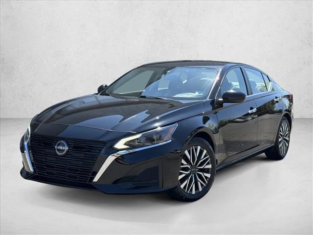 Used 2024 Nissan Altima 2.5 SV