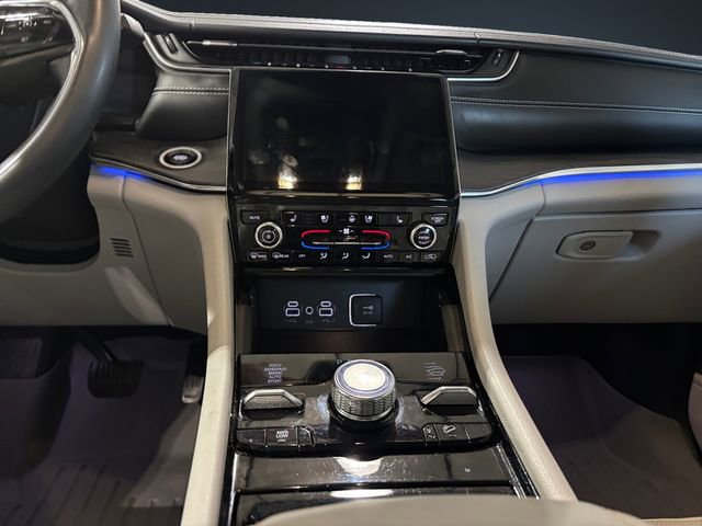 Used 2022 Jeep Grand Cherokee Overland image 11