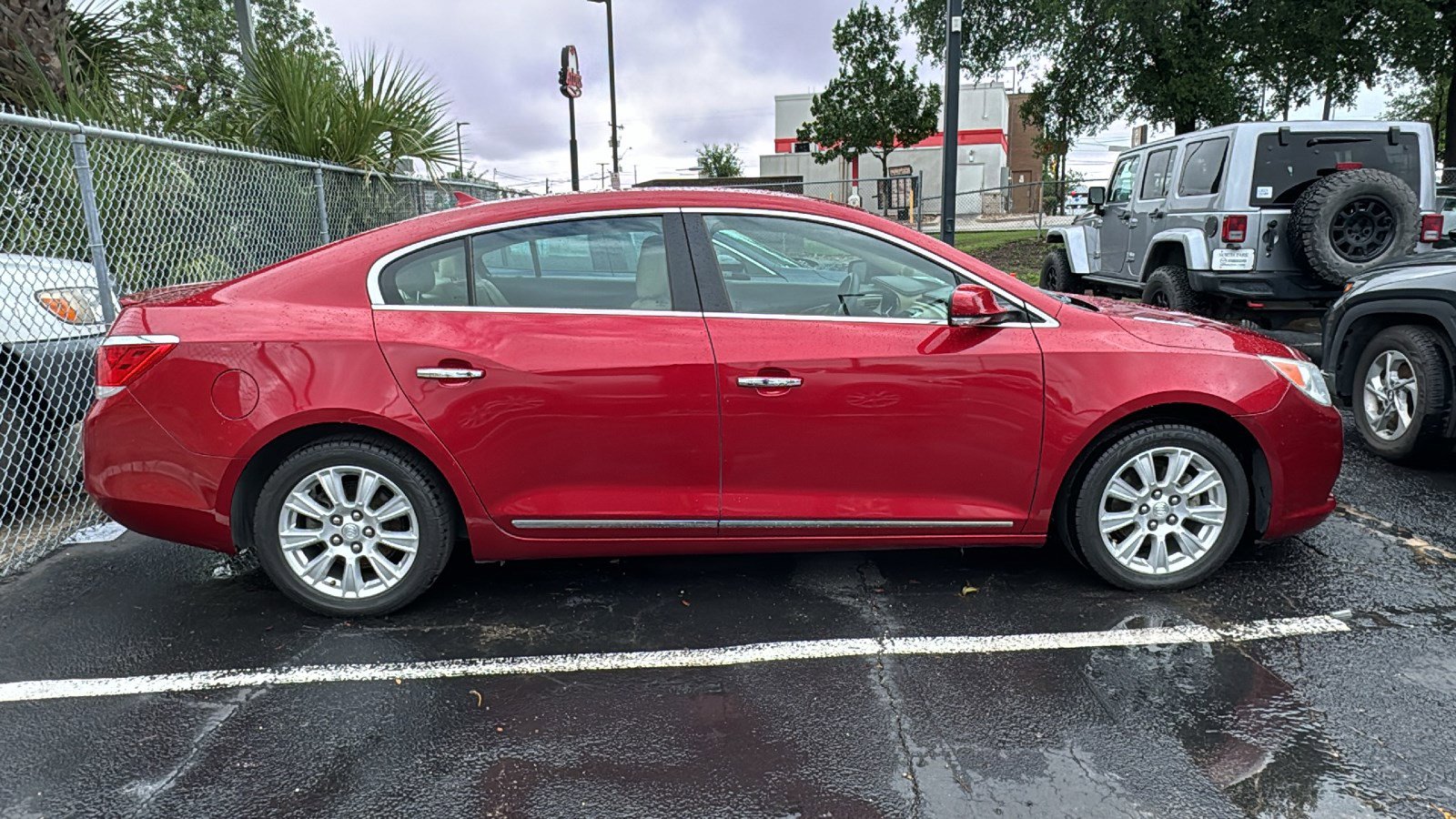 Used 2013 Buick LaCrosse Leather FWD image 3