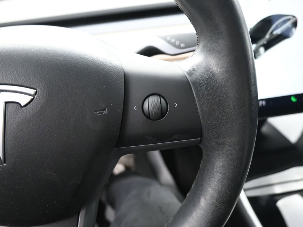 Used 2018 Tesla Model 3 Mid Range image 21