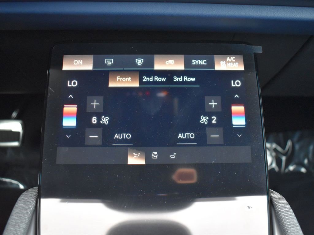 New 2026 Cadillac Vistiq Premium Luxury w/ LPO, Floor Liner Package image 22