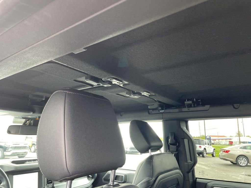 Used 2022 Ford Bronco Black Diamond AWD/4WD image 28