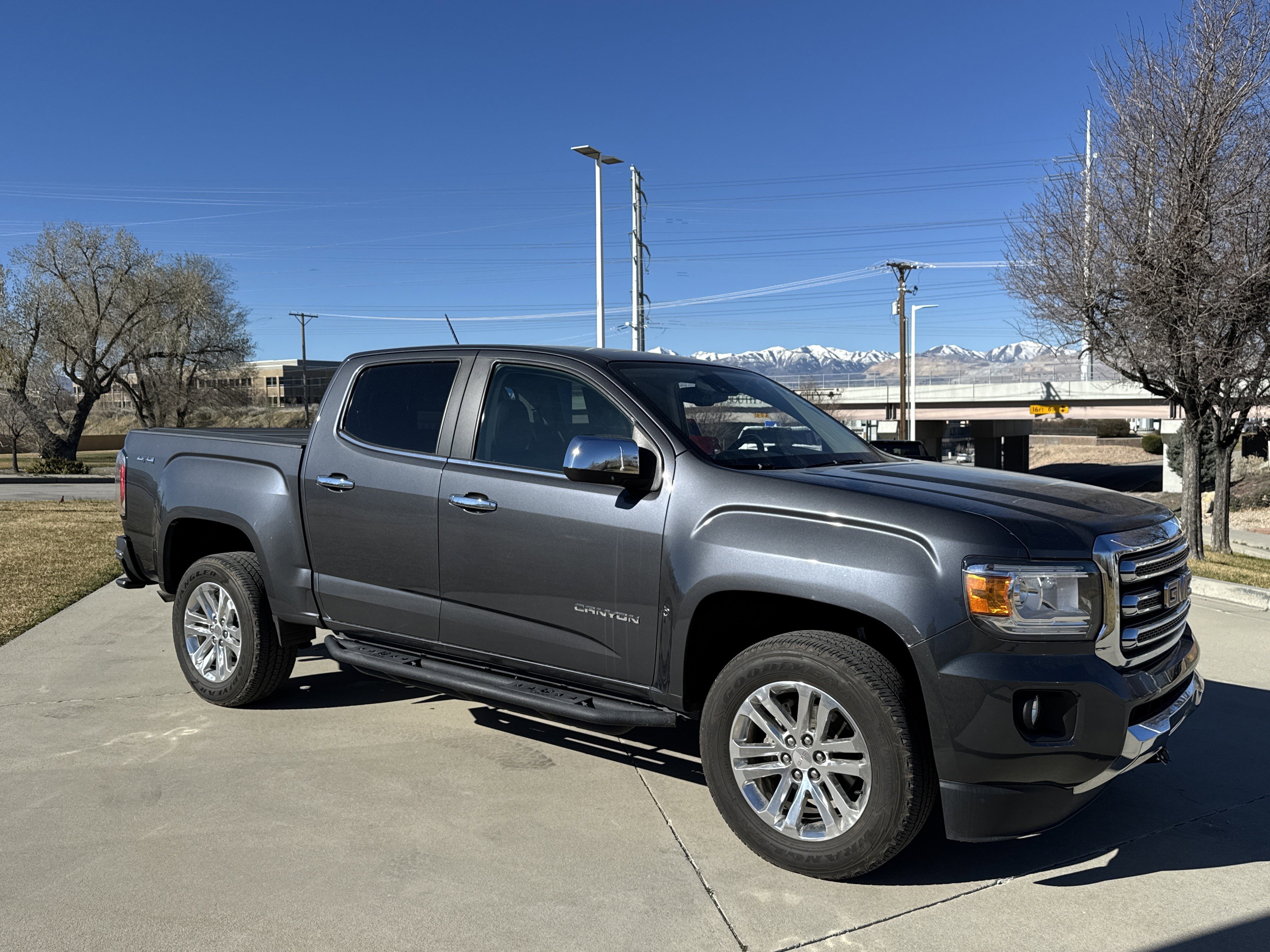 Used 2017 GMC Canyon SLT w/ Driver Alert Package image 7