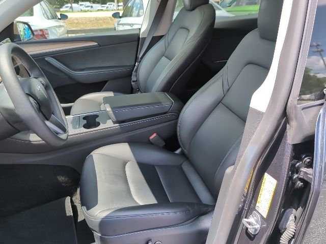 Used 2024 Tesla Model Y Performance image 9