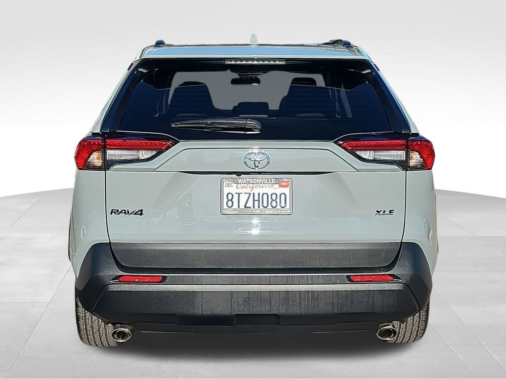 Used 2021 Toyota RAV4 XLE image 4