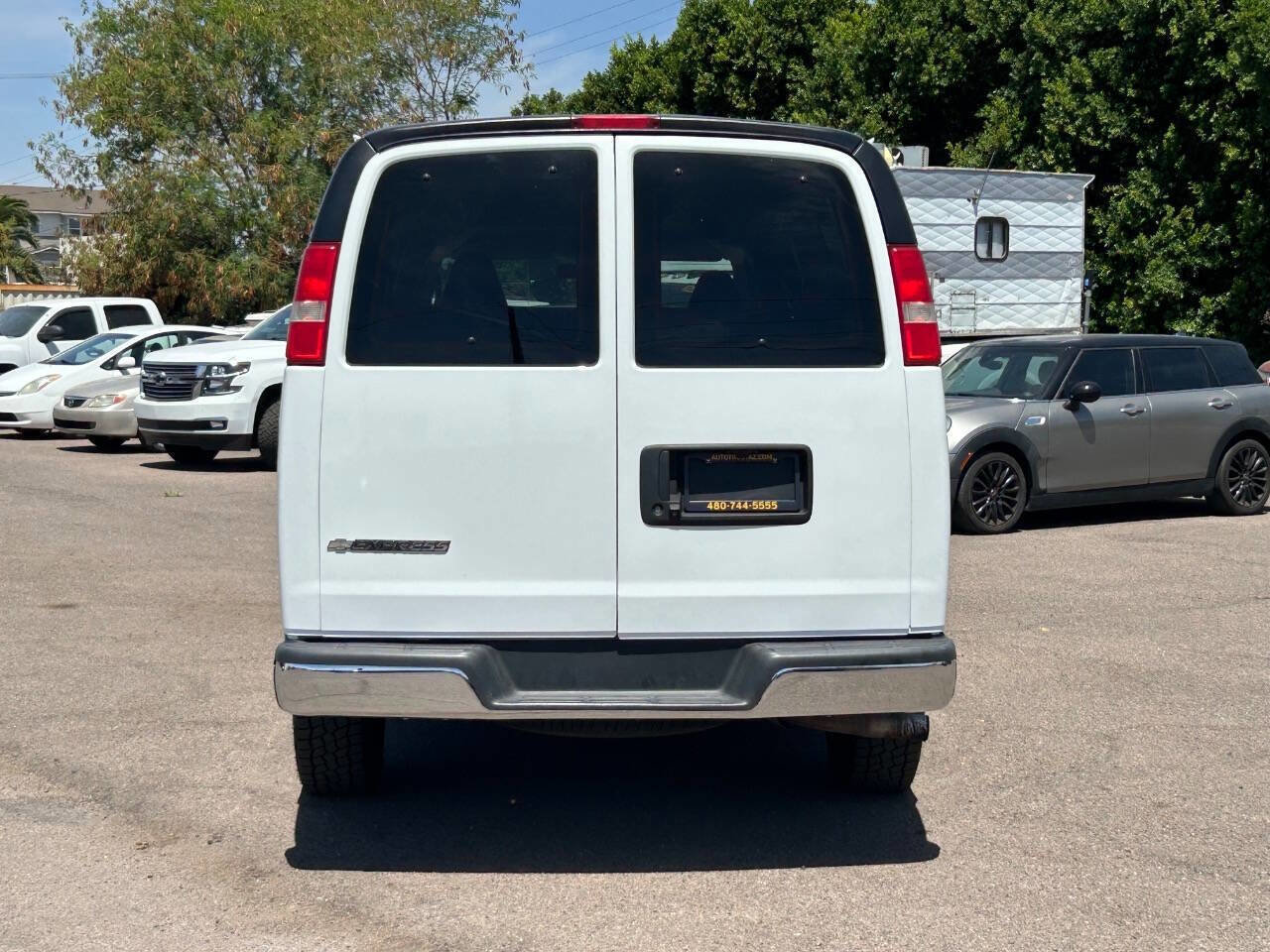 Used 2019 Chevrolet Express 3500 LT w/ LT Preferred Equipment Group RWD image 4