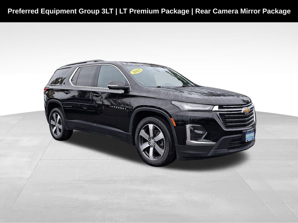 Used 2023 Chevrolet Traverse LT w/ LT Premium Package image 1
