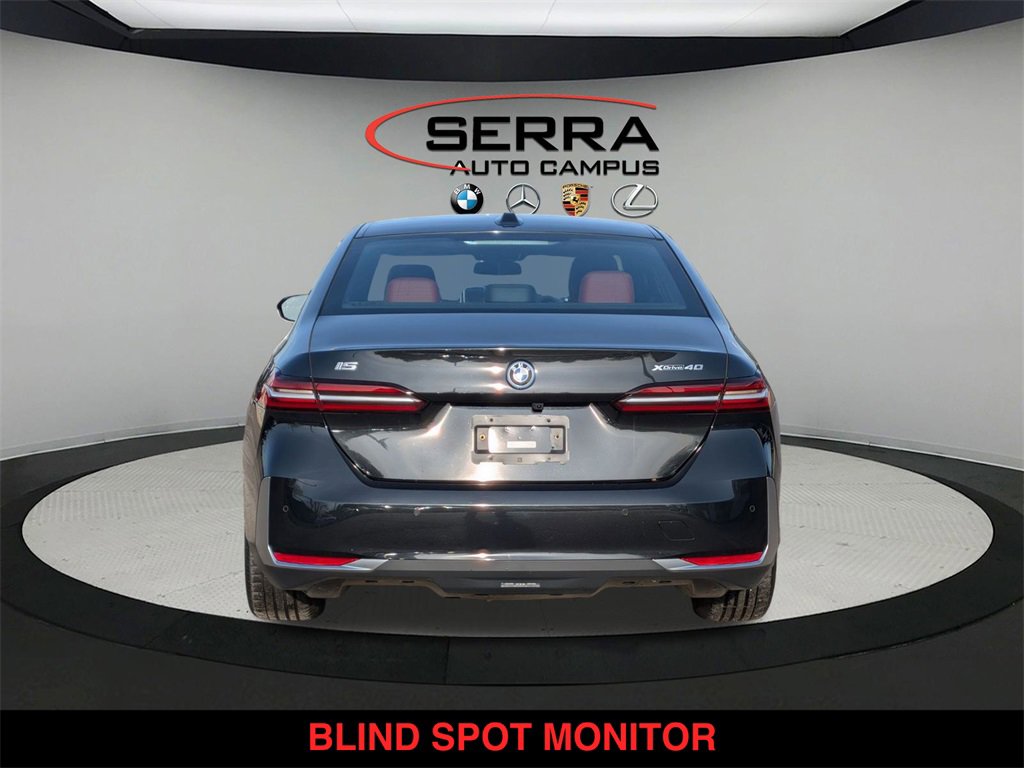 Used 2025 BMW i5 xDrive40 w/ Premium Package image 4