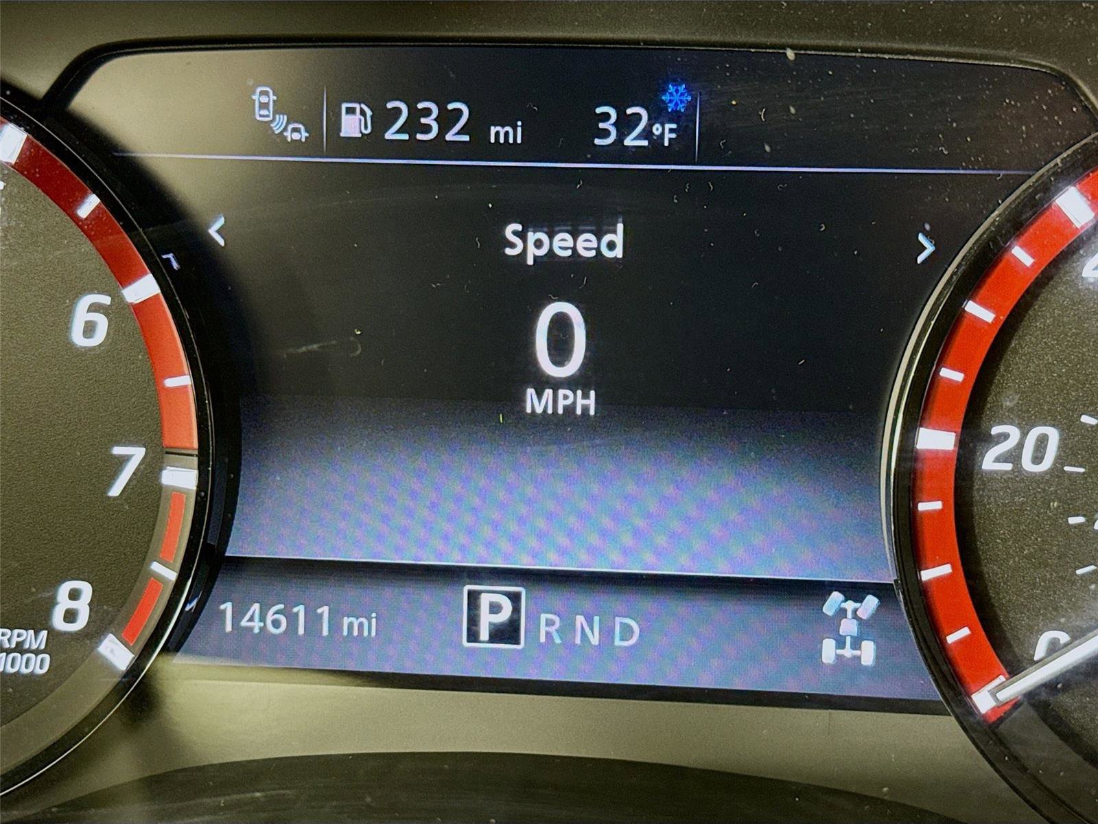 Used 2025 Nissan Frontier PRO-4X image 2