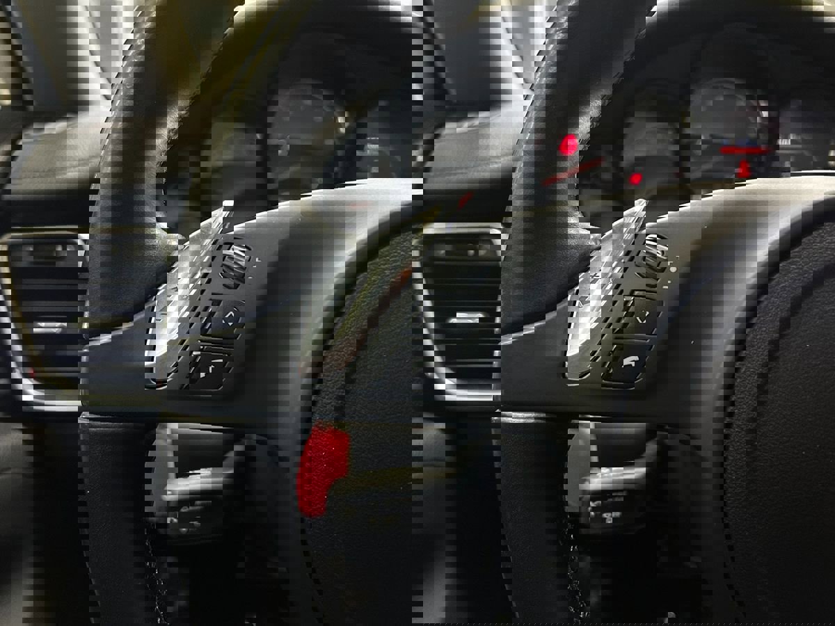 Used 2012 Porsche Panamera 4 image 37