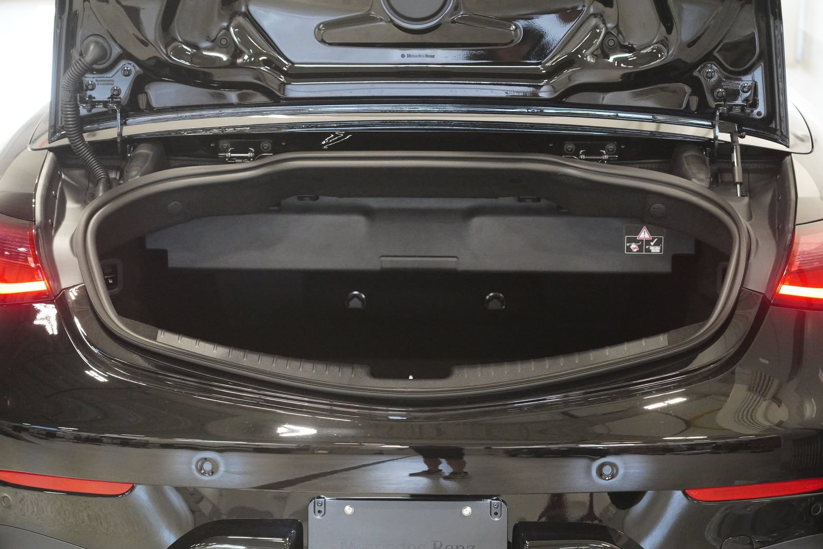 New 2027 Mercedes-Benz CLE 450 4MATIC Cabriolet image 37