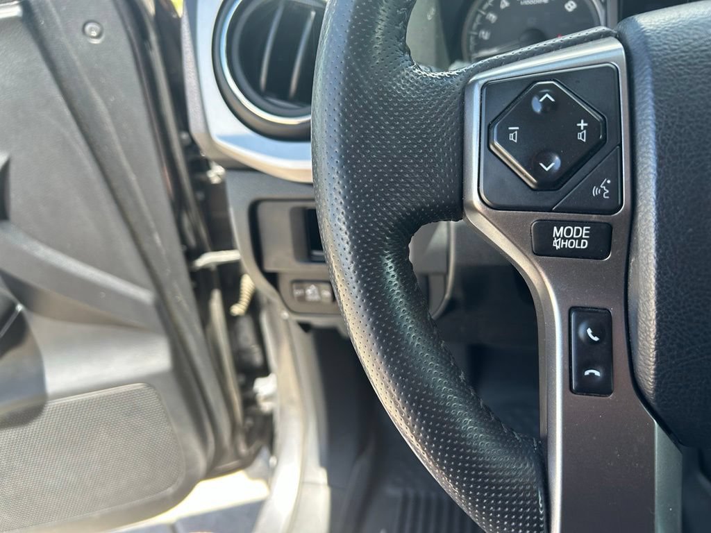 Used 2019 Toyota Tacoma SR5 AWD/4WD image 20
