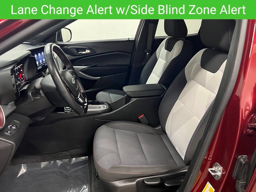 Certified 2024 Chevrolet Trax RS w/ Driver Confidence Package FWD image 31