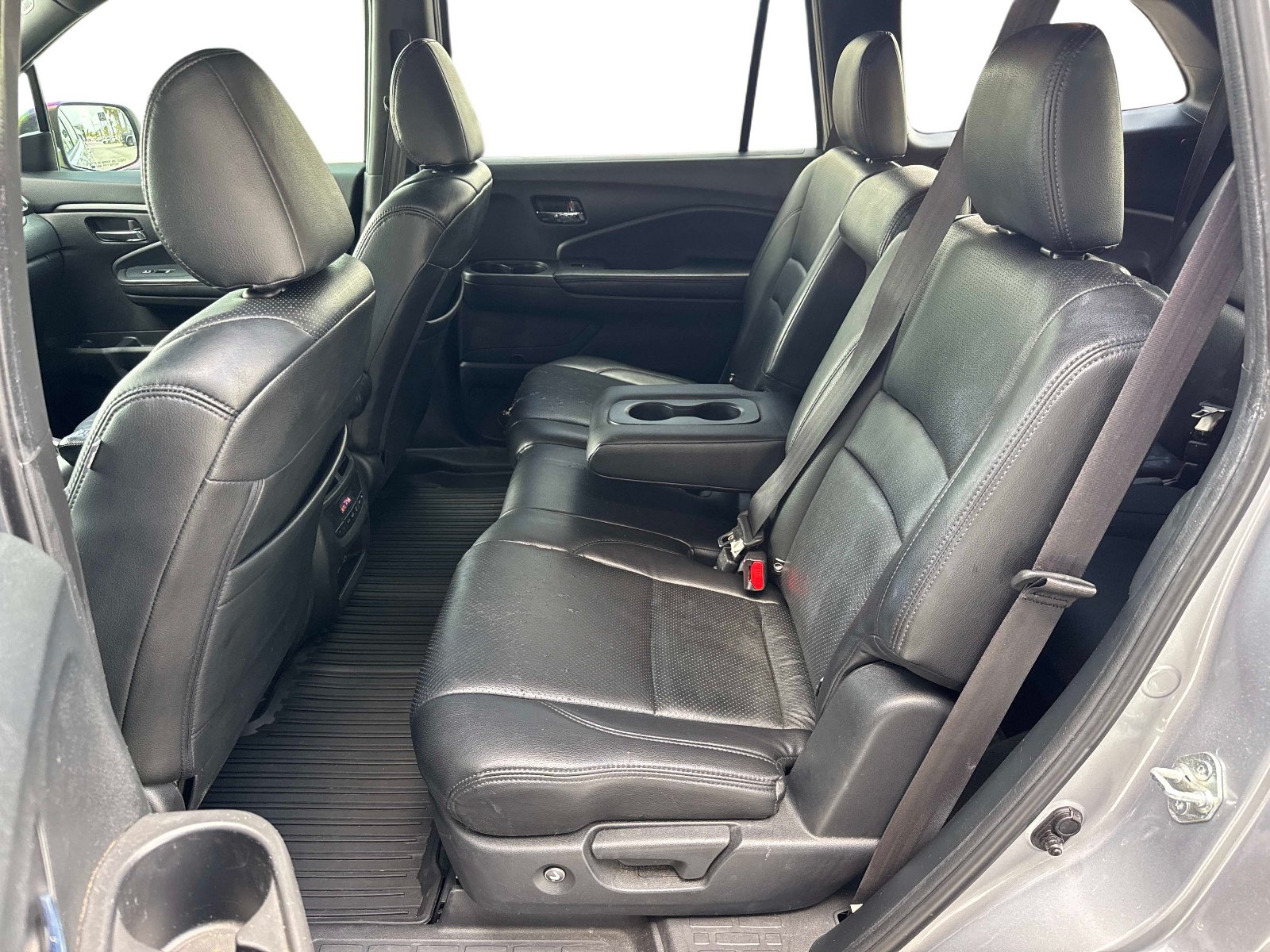 Used 2022 Honda Pilot Sport image 14