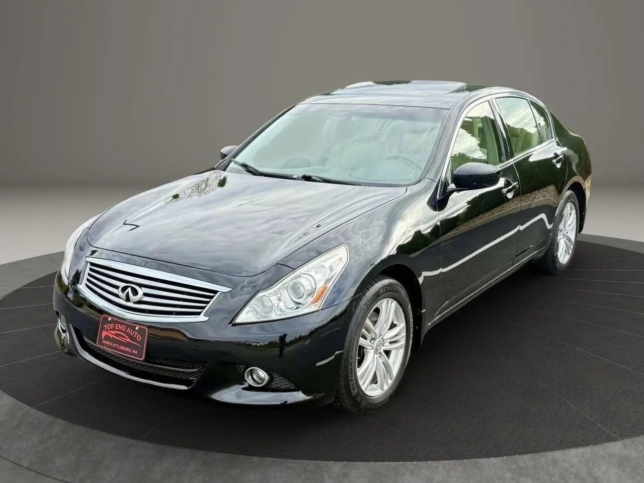 Used 2013 INFINITI G37 x Sedan w/ Premium Pkg image 1