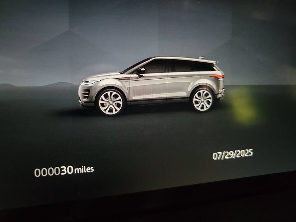 Used 2026 Land Rover Range Rover Evoque S AWD/4WD image 18