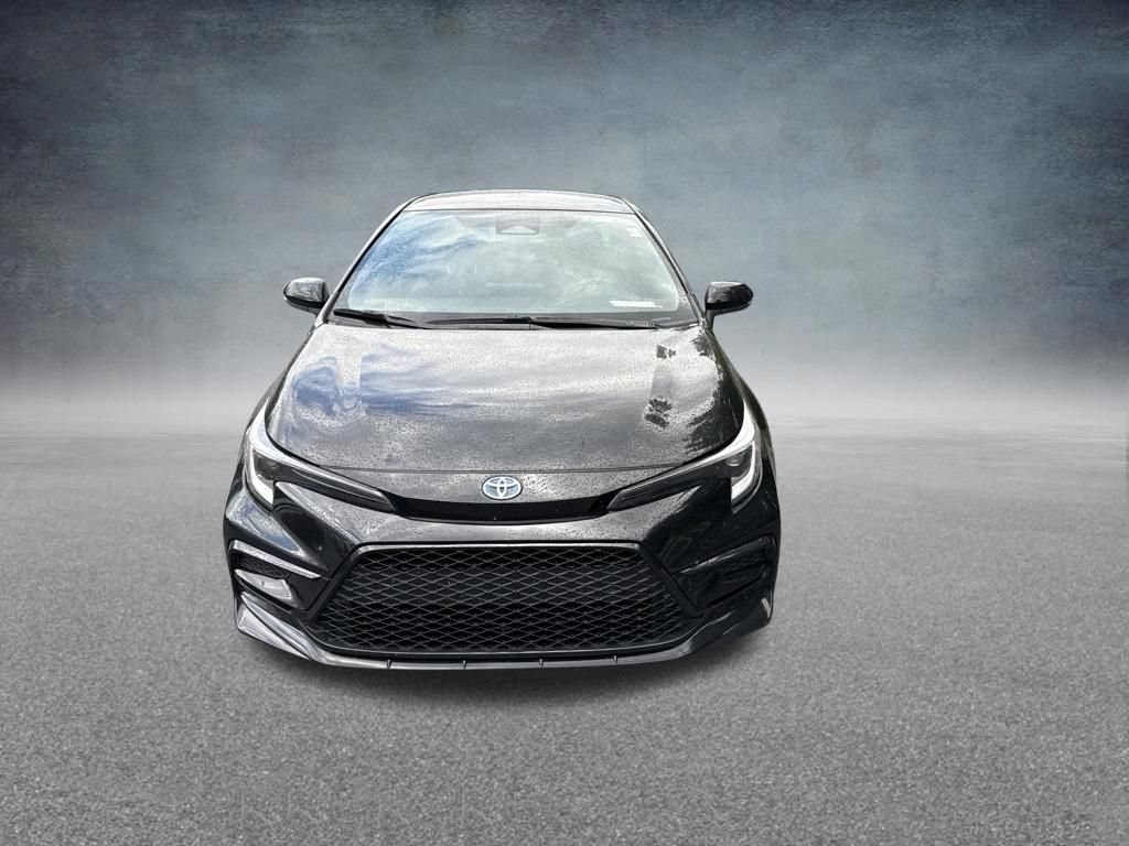 Used 2025 Toyota Corolla SE FWD image 2