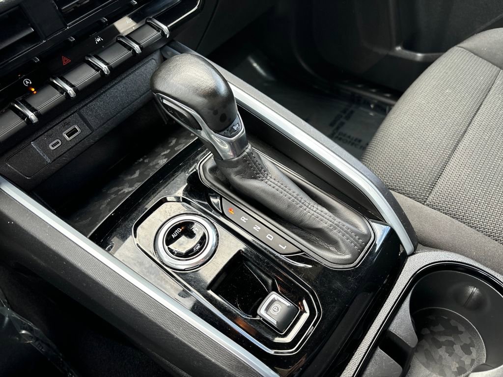 Used 2024 Chevrolet Colorado LT w/ LT Convenience Package image 22