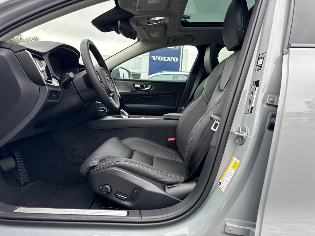 New 2026 Volvo V60 B5 Cross Country Ultra w/ Climate Package AWD/4WD image 4