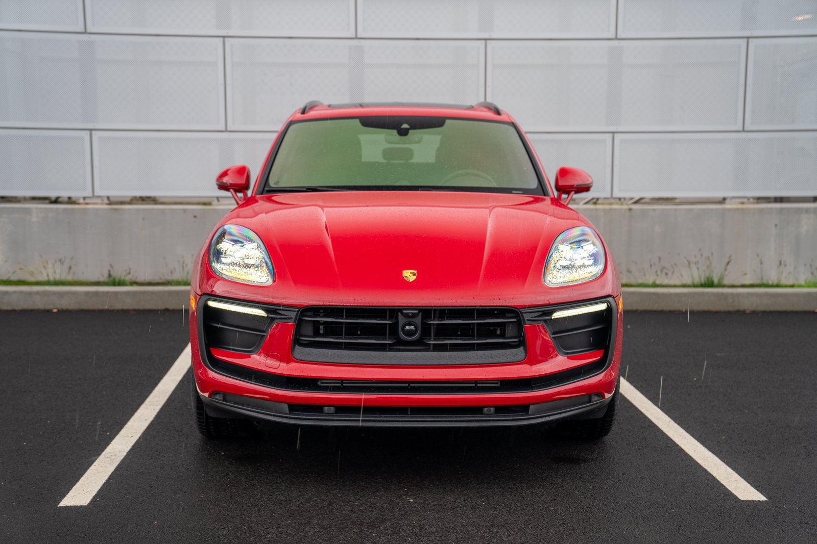 Certified 2026 Porsche Macan AWD/4WD image 6