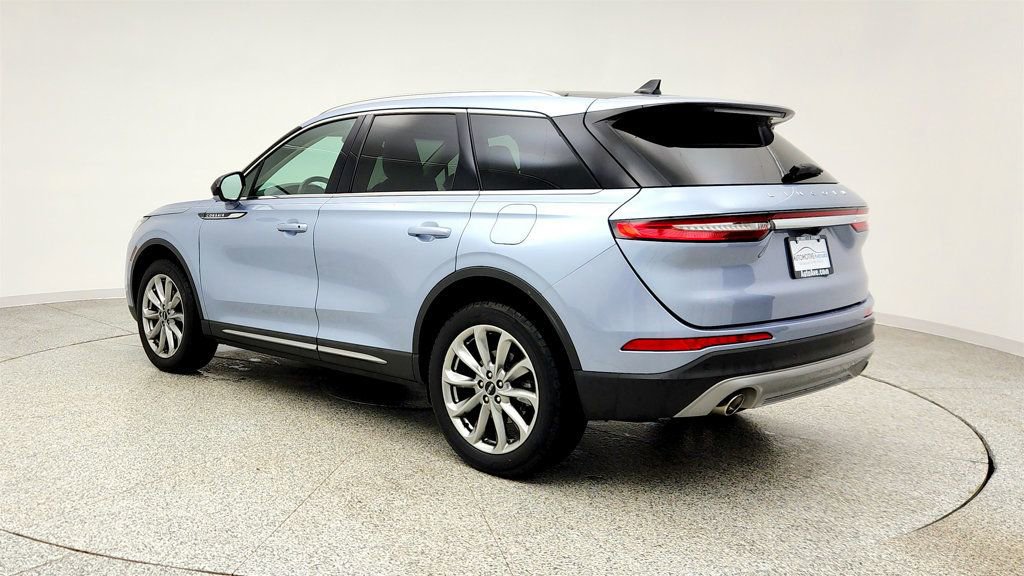 Used 2022 Lincoln Corsair AWD w/ Premium Package image 7