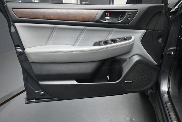 Used 2018 Subaru Outback 3.6R Limited AWD/4WD image 20