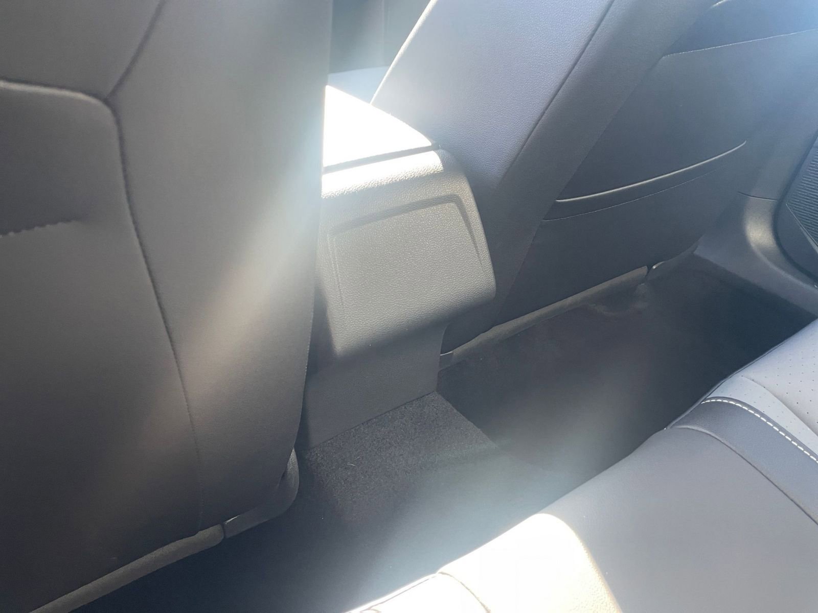 Used 2025 Volkswagen Jetta SE image 24