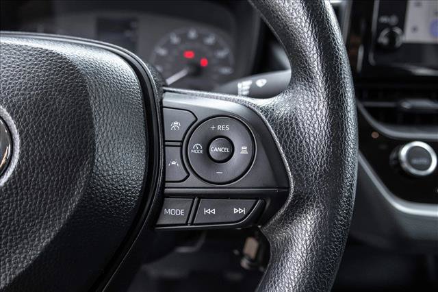 Used 2025 Toyota Corolla LE FWD image 14