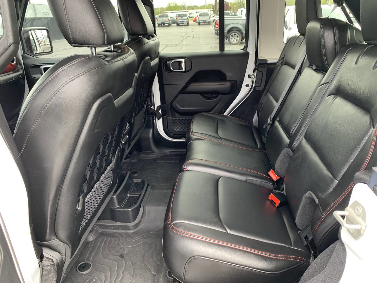 Used 2023 Jeep Wrangler Unlimited Rubicon w/ Dual Top Group AWD/4WD image 19