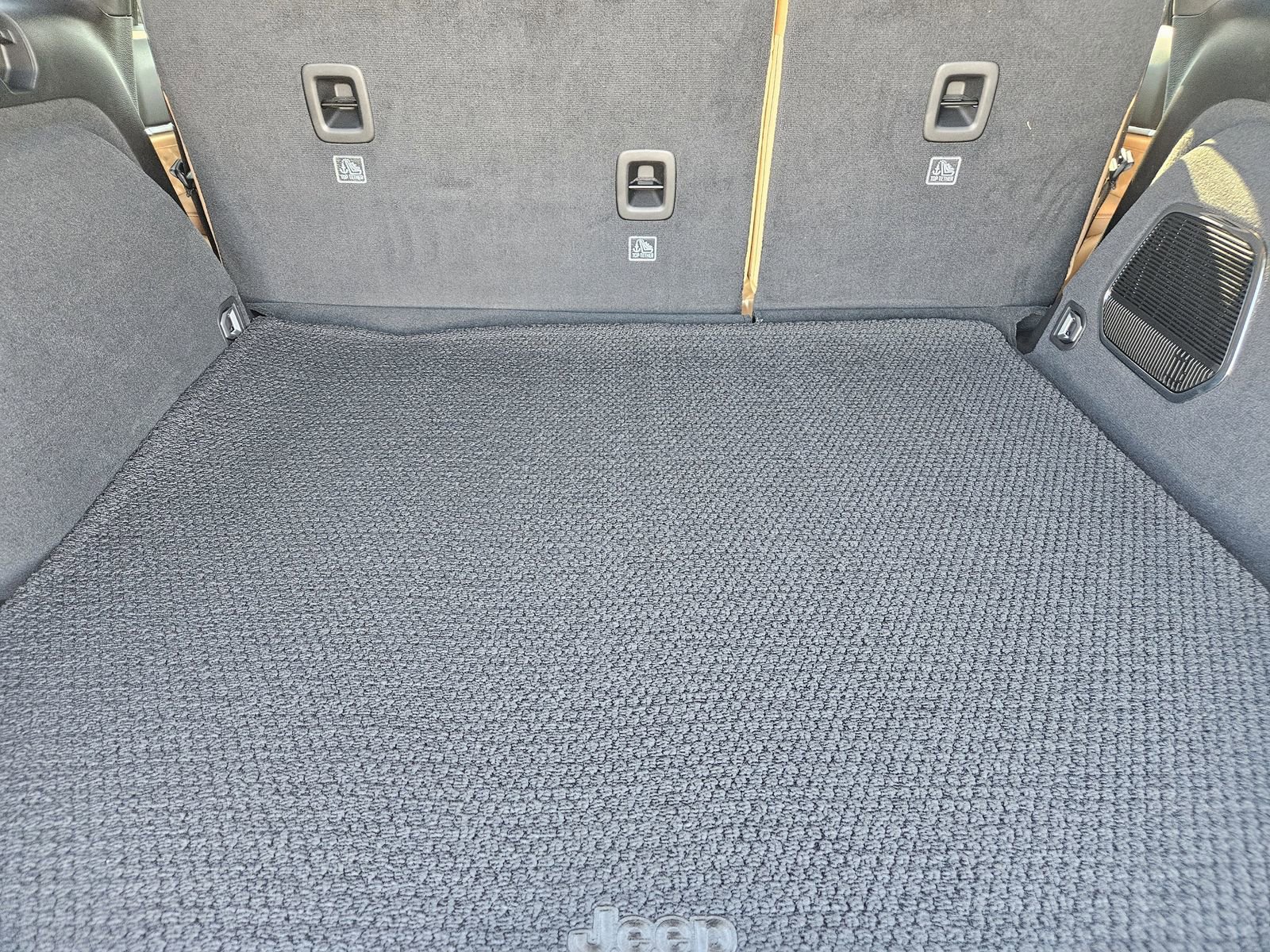 New 2025 Jeep Grand Cherokee Summit image 27