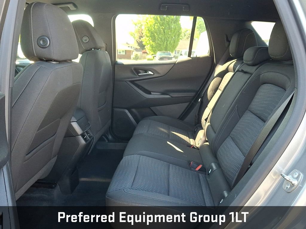 Used 2025 Chevrolet Equinox LT FWD image 11