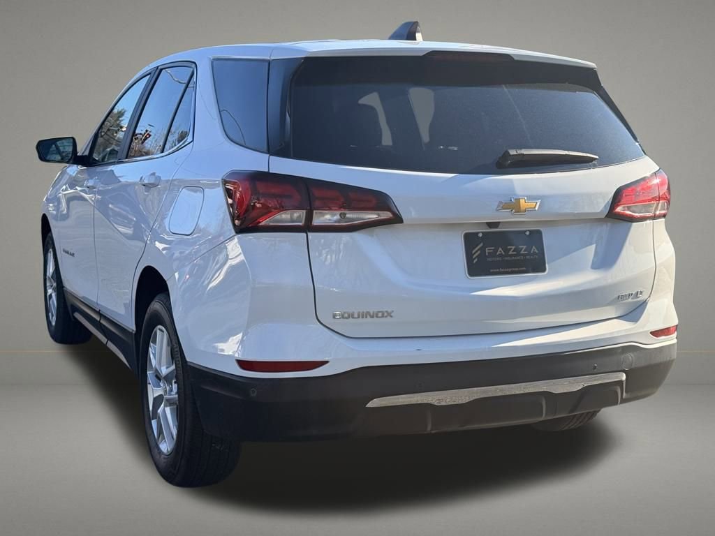 Used 2024 Chevrolet Equinox LT image 3