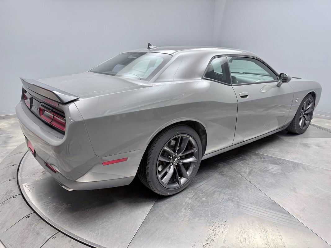 Used 2019 Dodge Challenger R/T Scat Pack RWD image 5