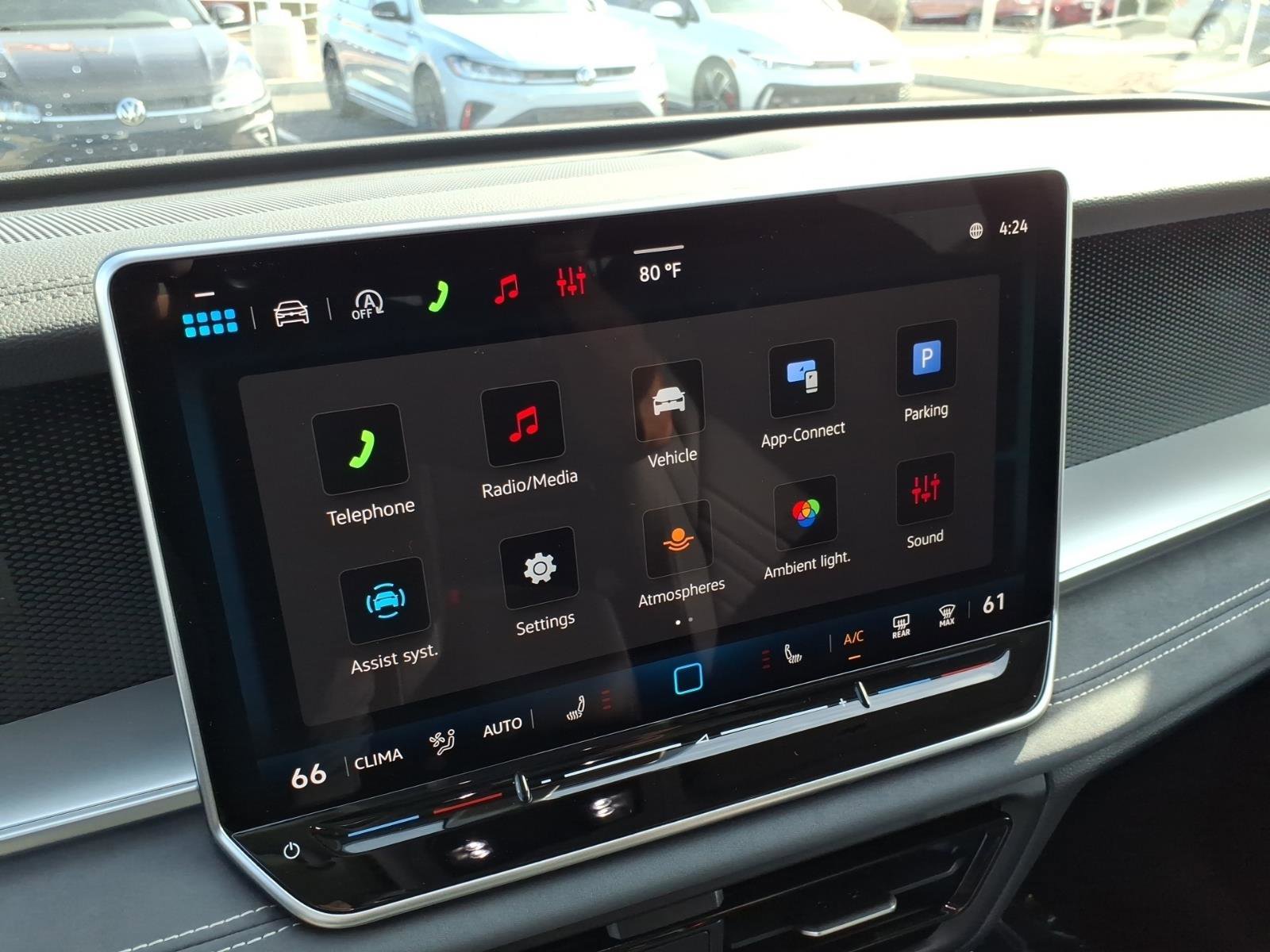 New 2026 Volkswagen Tiguan SE FWD image 16