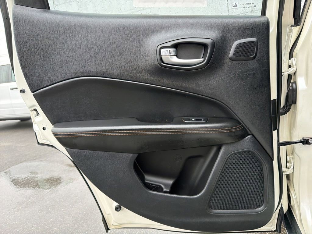 Used 2018 Jeep Compass Limited w/ Navigation Group image 20