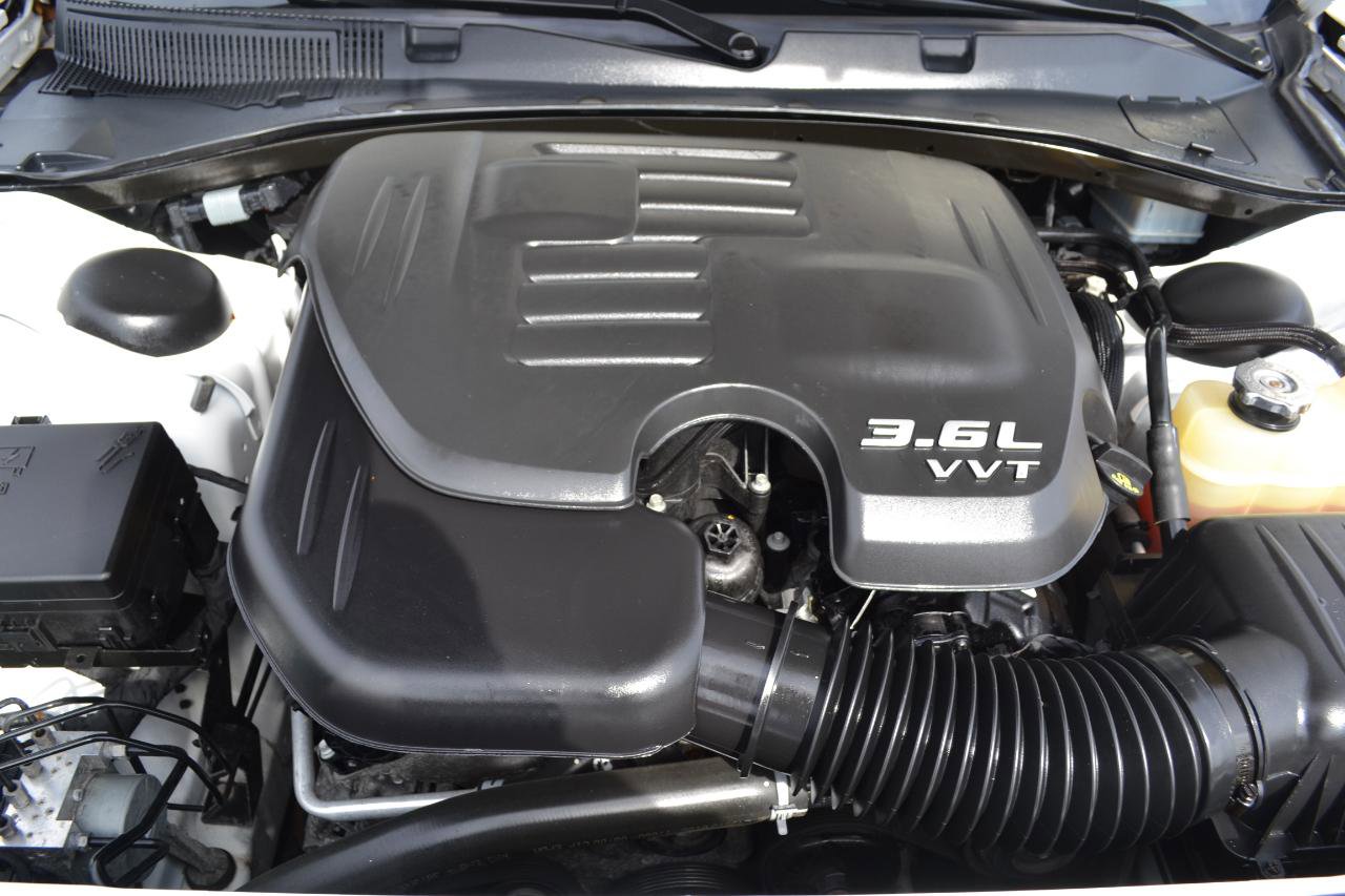 Used 2018 Dodge Charger GT image 50