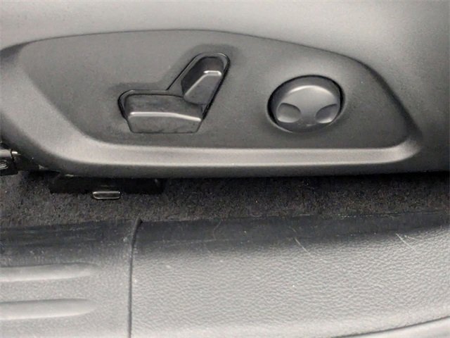 Used 2023 Jeep Compass Limited image 13